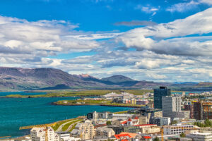 Visita Reikiavik esta primavera 