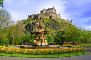 Visita Edimburgo este verano